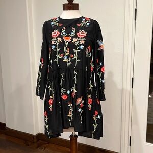 Zara black dress with embroidery size M excellent condition